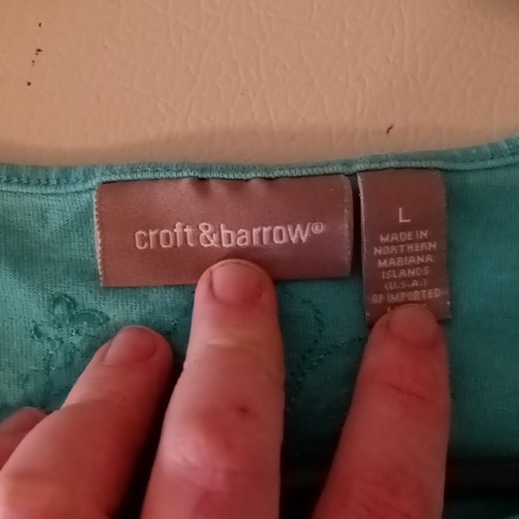 Croft & Barrow Women's Blue Shirt w/Flowery Stitching, size L! NWOT! - Picture 3 of 5